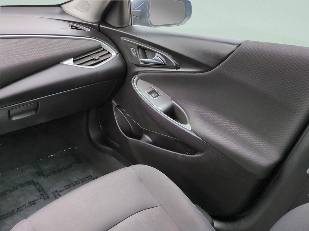 Used 2022 Chevrolet Malibu LT image 23