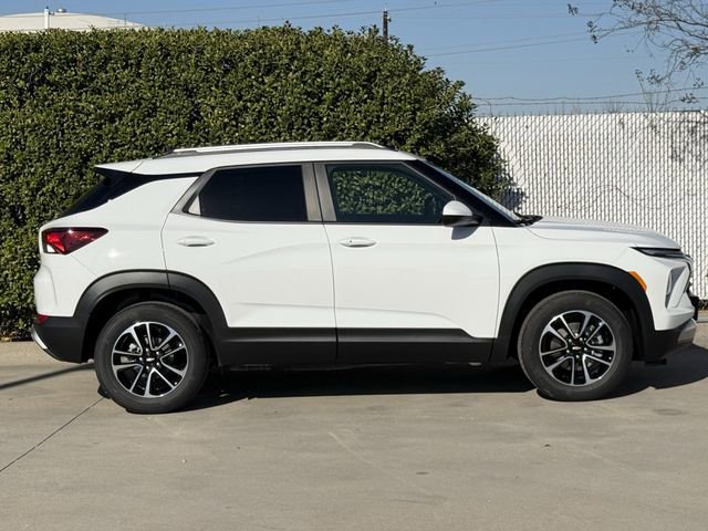 New 2026 Chevrolet TrailBlazer LT w/ Convenience Package FWD image 3