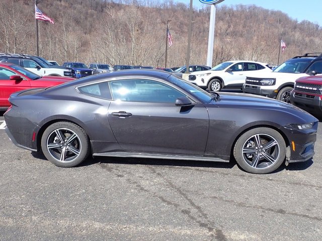 Used 2024 Ford Mustang Premium image 6