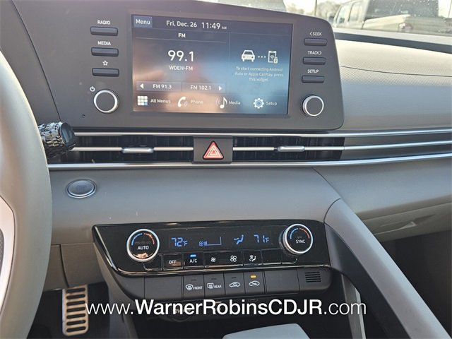 Used 2025 Hyundai Elantra Sport image 18