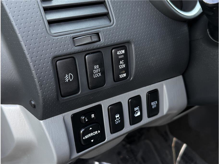 Used 2014 Toyota Tacoma 4x4 Double Cab w/ TRD Off-Road Package image 17