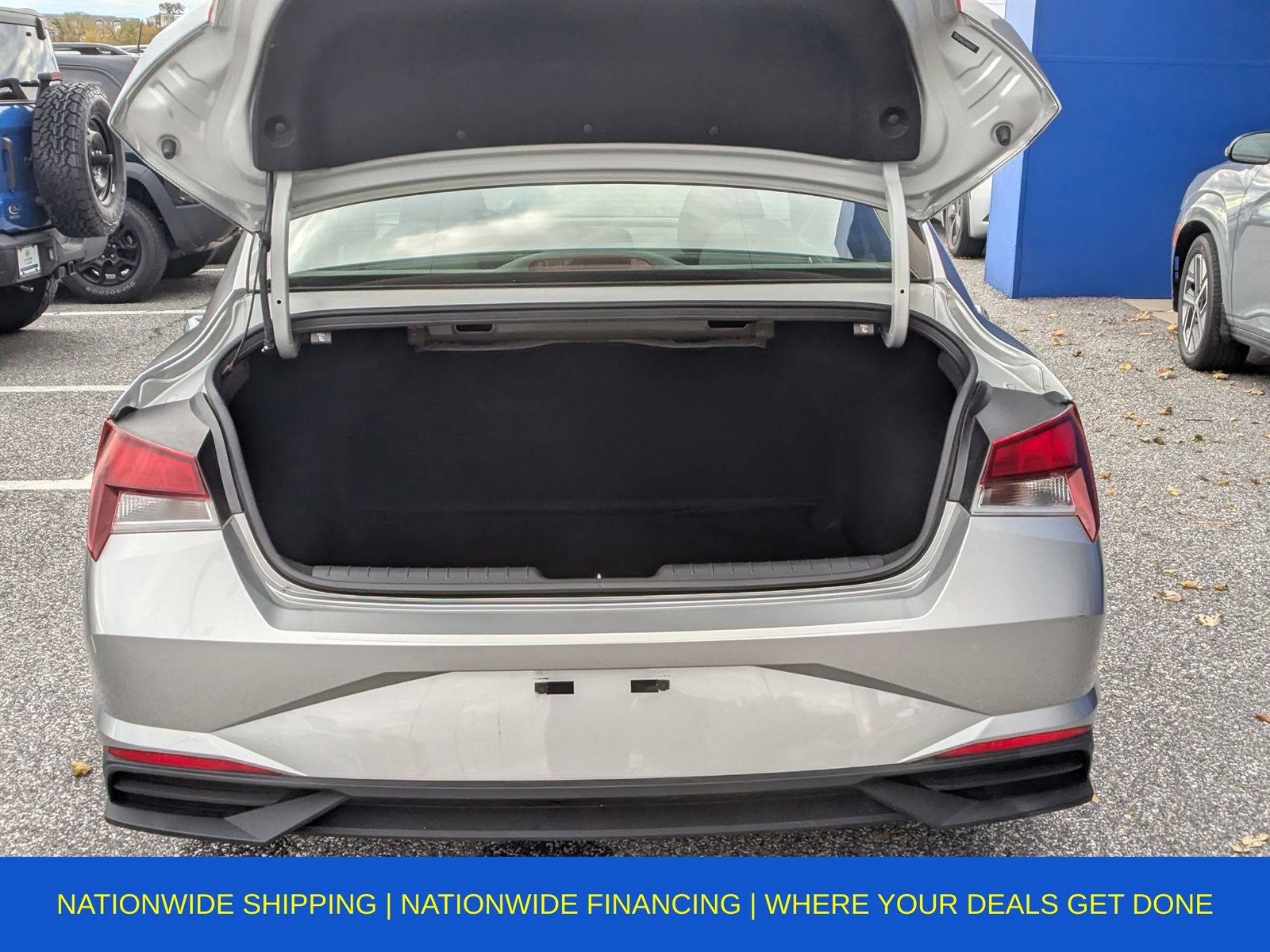 Used 2022 Hyundai Elantra SEL image 11