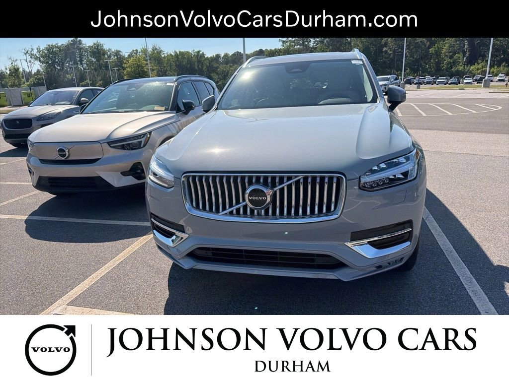 Used 2024 Volvo XC90 B5 Core w/ Protection Package Premier AWD/4WD image 3