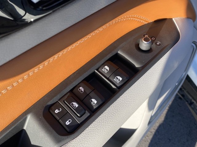 New 2024 Jeep Compass Limited w/ Elite Group image 14