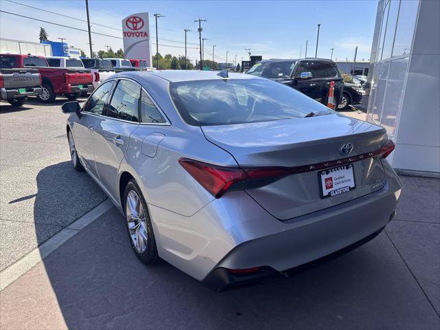 Certified 2019 Toyota Avalon XLE w/ Moonroof Package FWD image 3