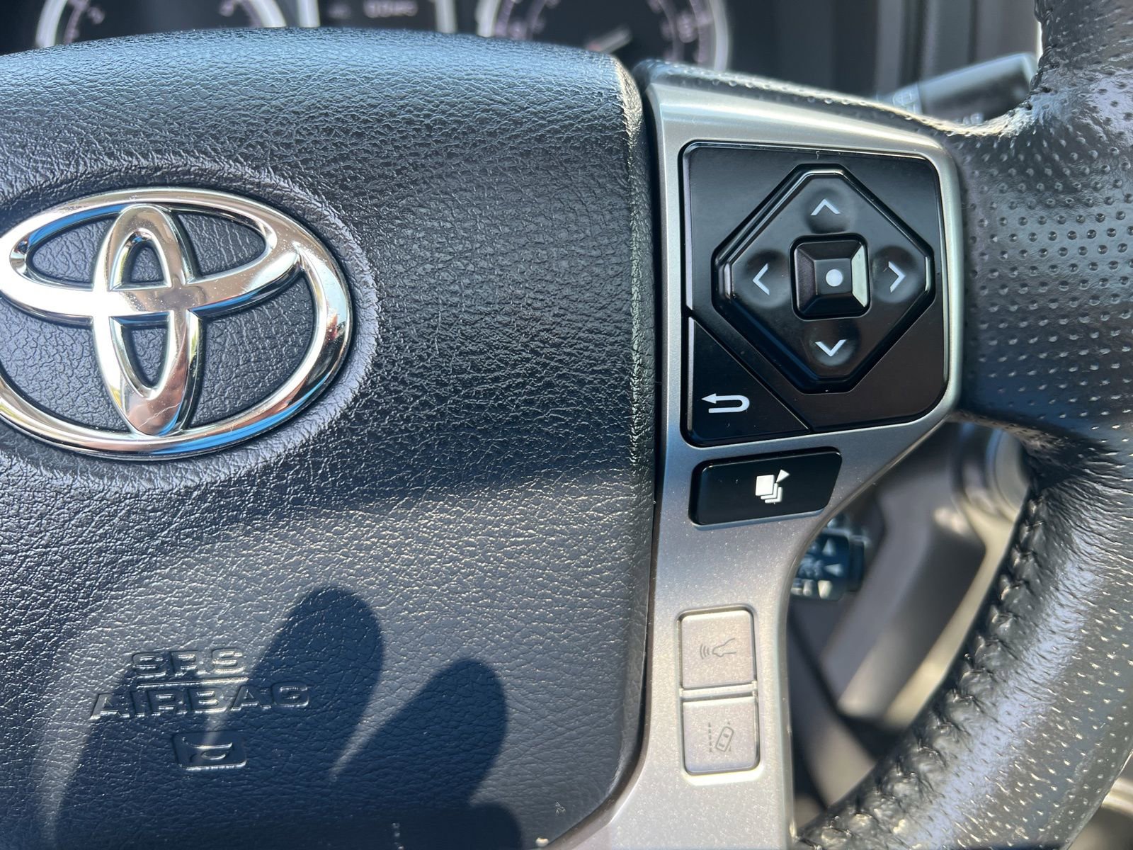 Used 2023 Toyota 4Runner Limited image 21