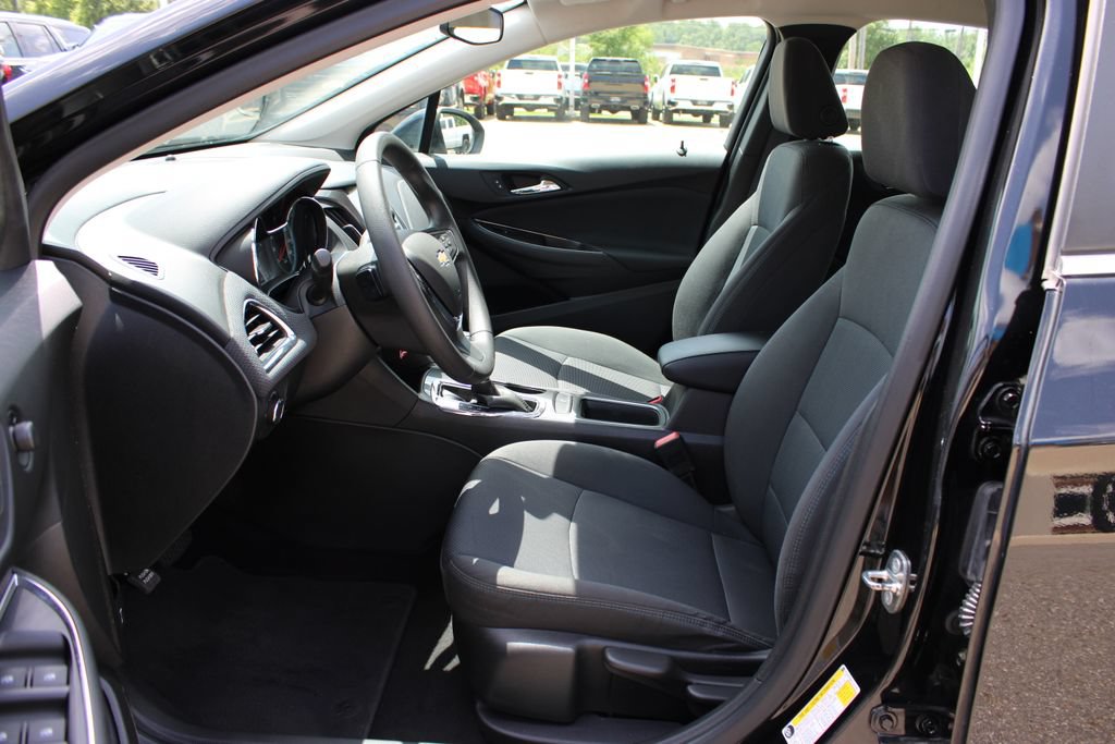 Certified 2018 Chevrolet Cruze LT FWD image 7