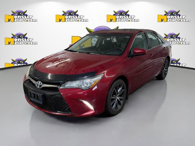 Used 2016 Toyota Camry SE image 1