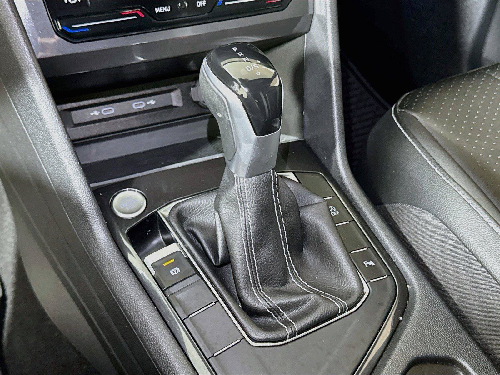 Used 2023 Volkswagen Tiguan SE R-Line FWD image 15