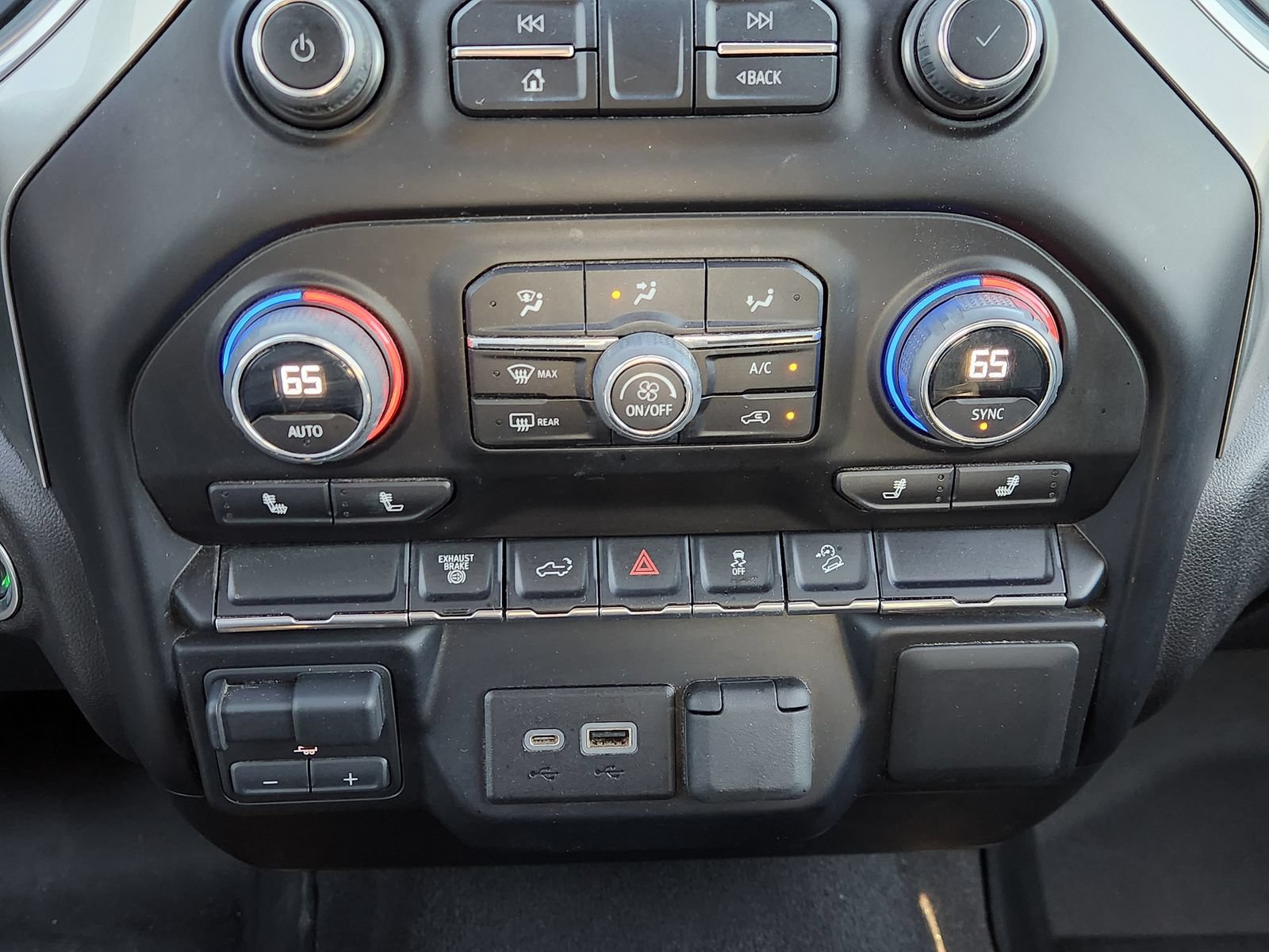 Used 2023 Chevrolet Silverado 2500 LT w/ Convenience Package AWD/4WD image 22