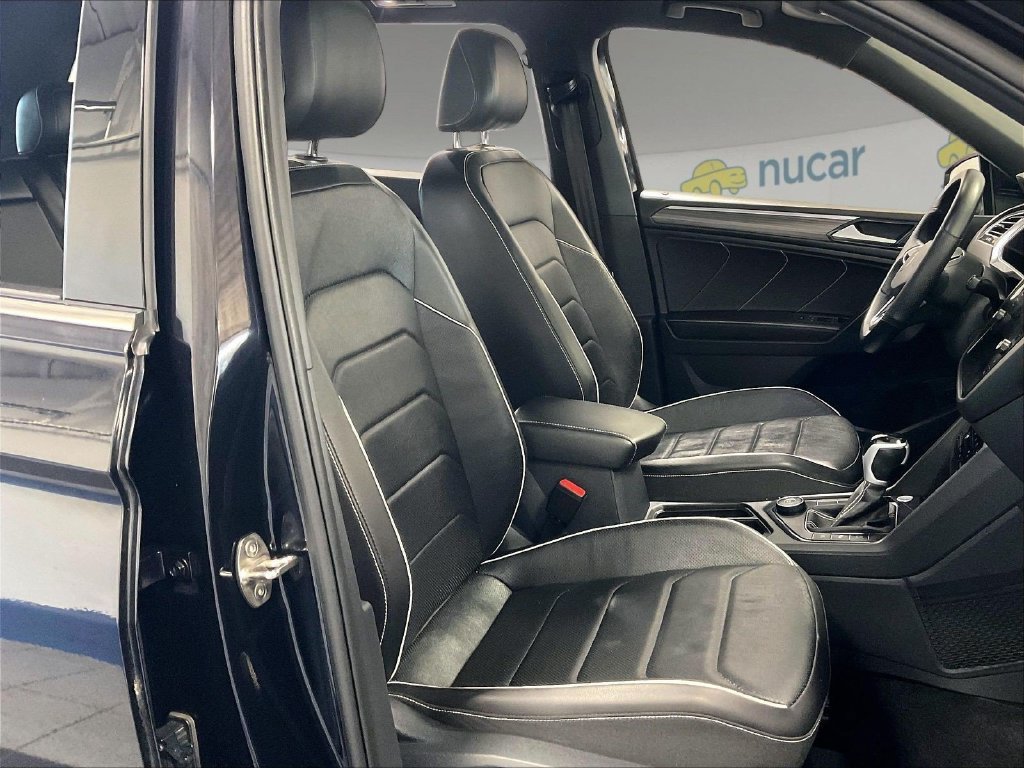 Used 2024 Volkswagen Tiguan SEL R-Line AWD/4WD image 11