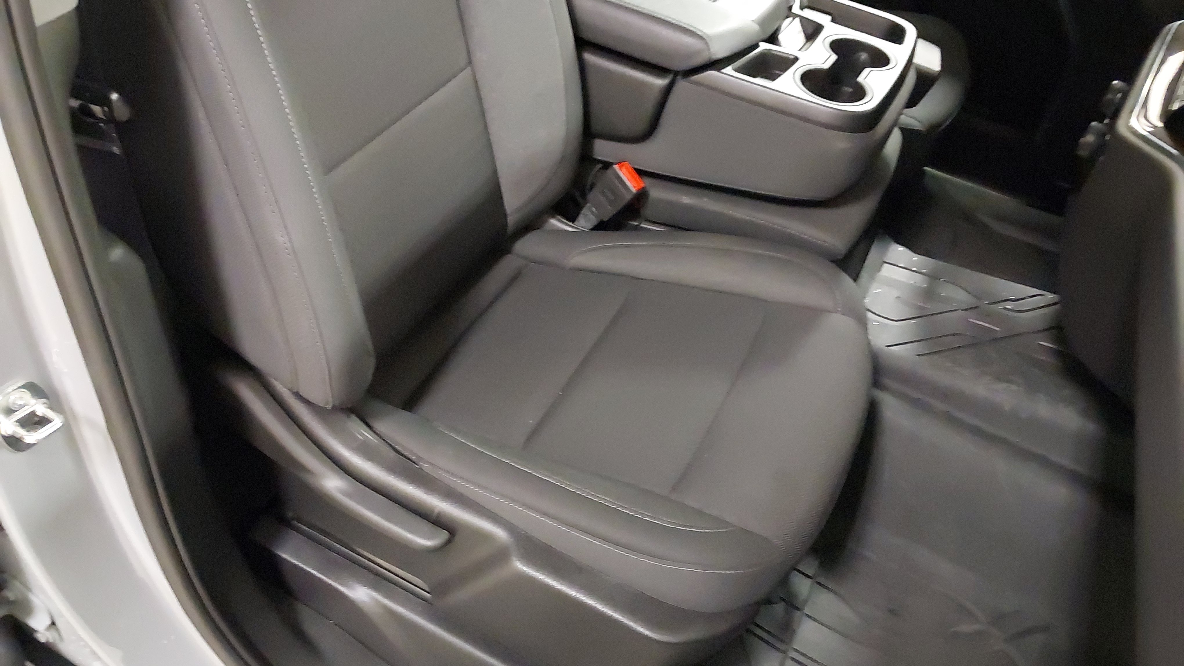 Used 2024 Chevrolet Silverado 1500 LT AWD/4WD image 28
