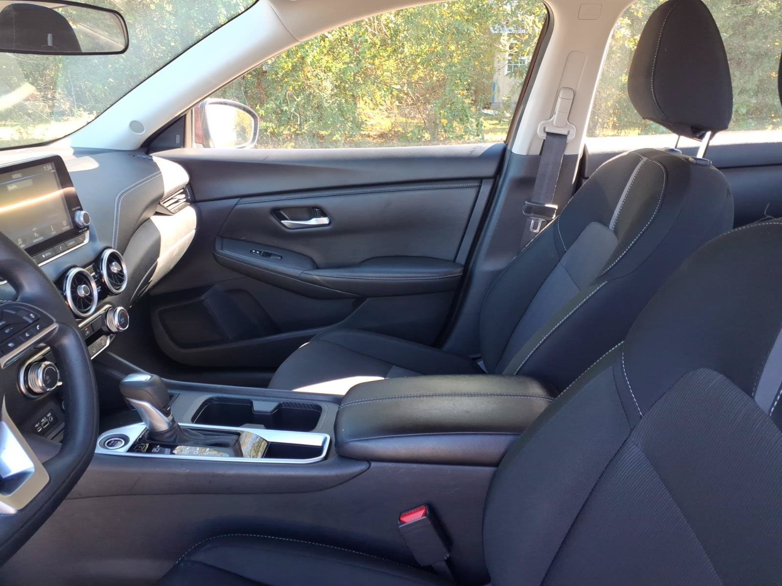 Used 2025 Nissan Sentra SV FWD image 7