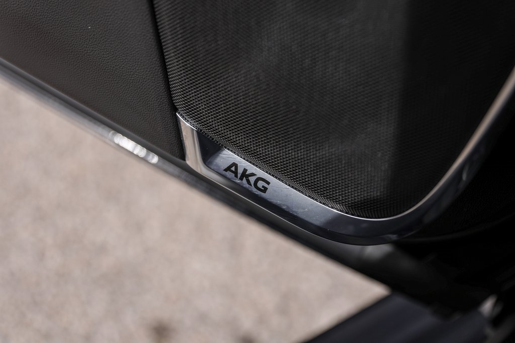 Used 2024 Cadillac Escalade Premium Luxury Platinum image 22