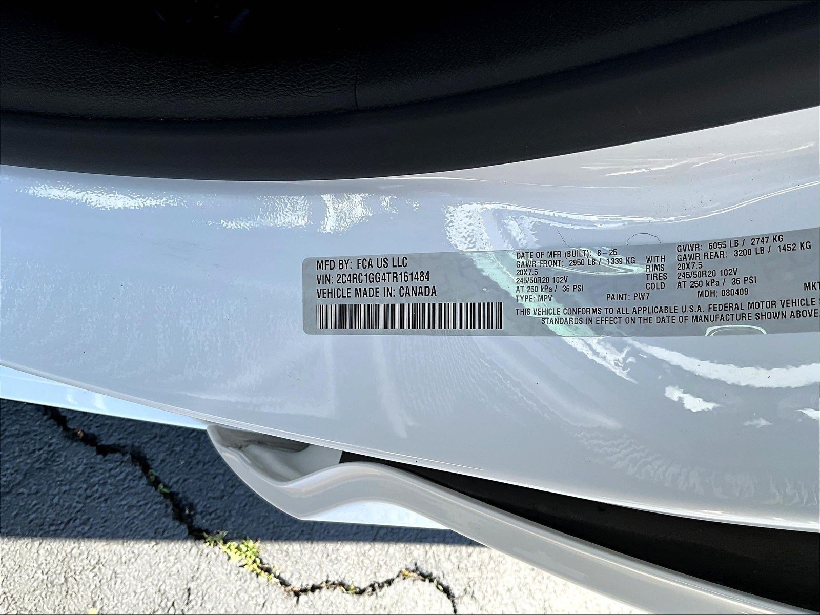 Used 2026 Chrysler Pacifica Limited w/ S Appearance Package FWD image 19