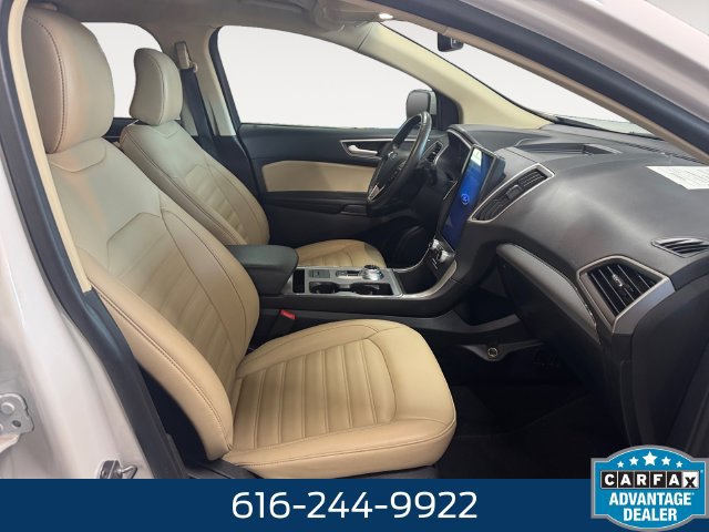 Used 2021 Ford Edge SEL w/ Convenience Package AWD/4WD image 4