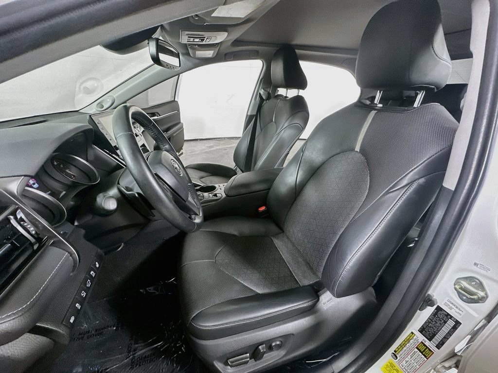Used 2021 Toyota Camry XSE w/ Navigation Package FWD image 15