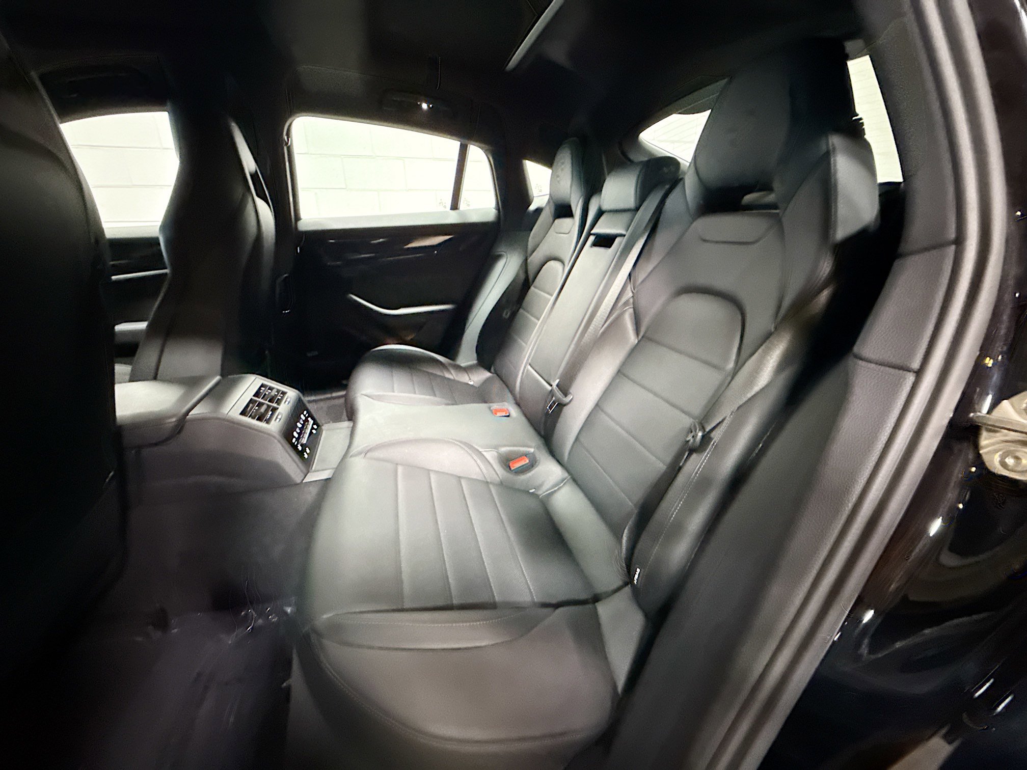 Certified 2025 Porsche Panamera 4 AWD/4WD image 21
