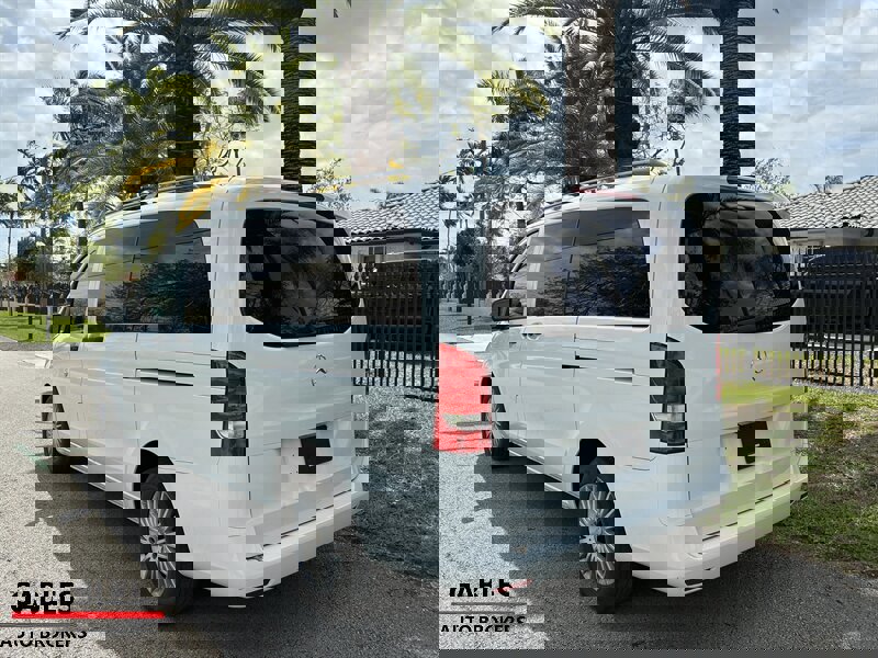 Used 2018 Mercedes-Benz Metris Passenger image 11