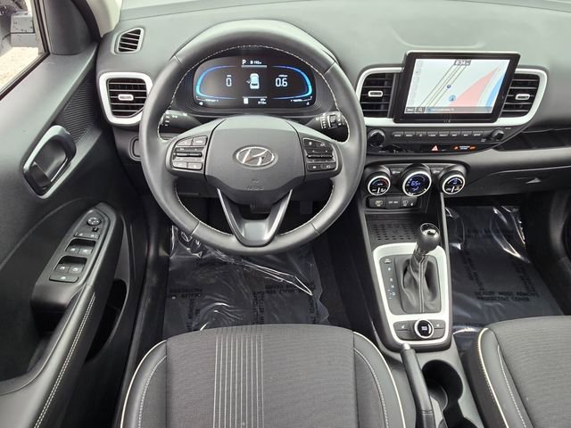 New 2025 Hyundai Venue Limited image 8