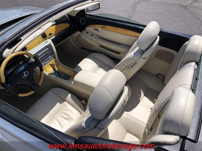 Used 2002 Lexus SC 430 Convertible RWD image 25