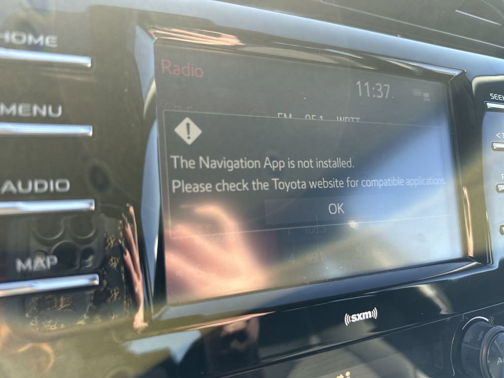 Used 2020 Toyota Camry SE image 20