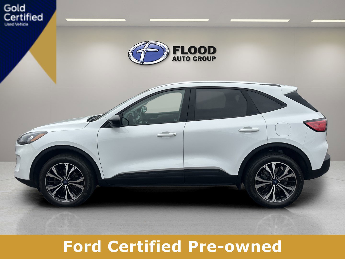 Certified 2022 Ford Escape SE w/ SE Sport Appearance Package image 5