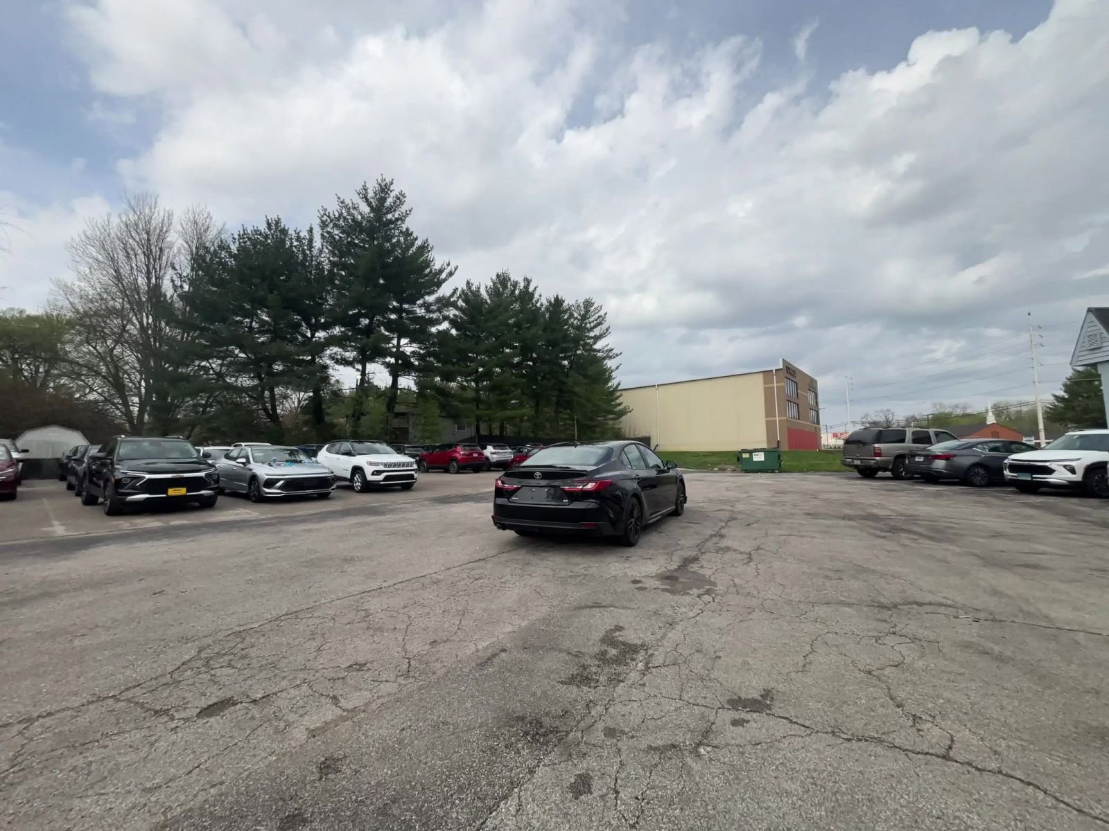 Used 2025 Toyota Camry SE image 7