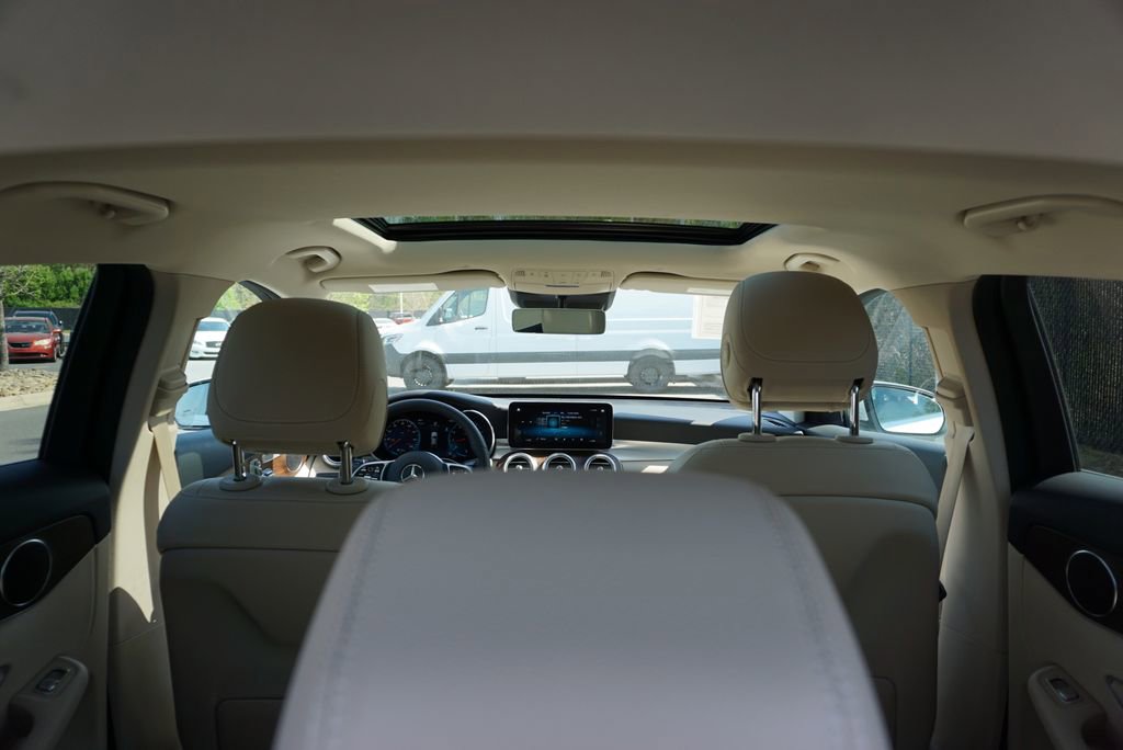 Used 2022 Mercedes-Benz GLC 300 4MATIC Coupe image 39