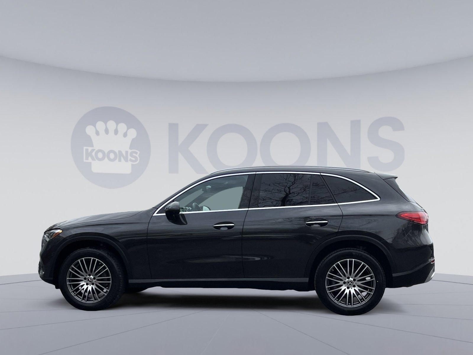 Certified 2025 Mercedes-Benz GLC 300 4MATIC image 2