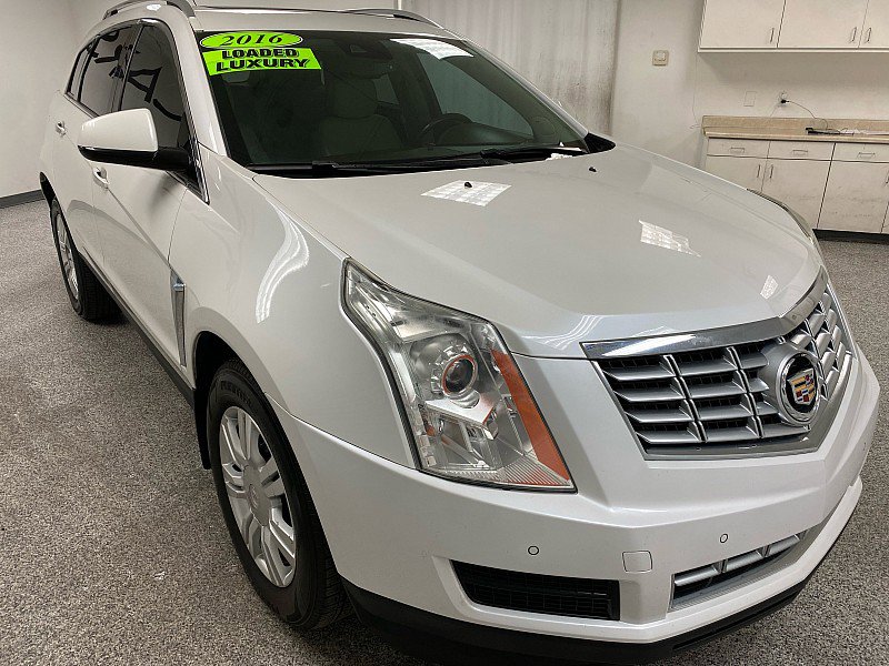 Used 2016 Cadillac SRX Luxury w/ Driver Awareness Package image 3