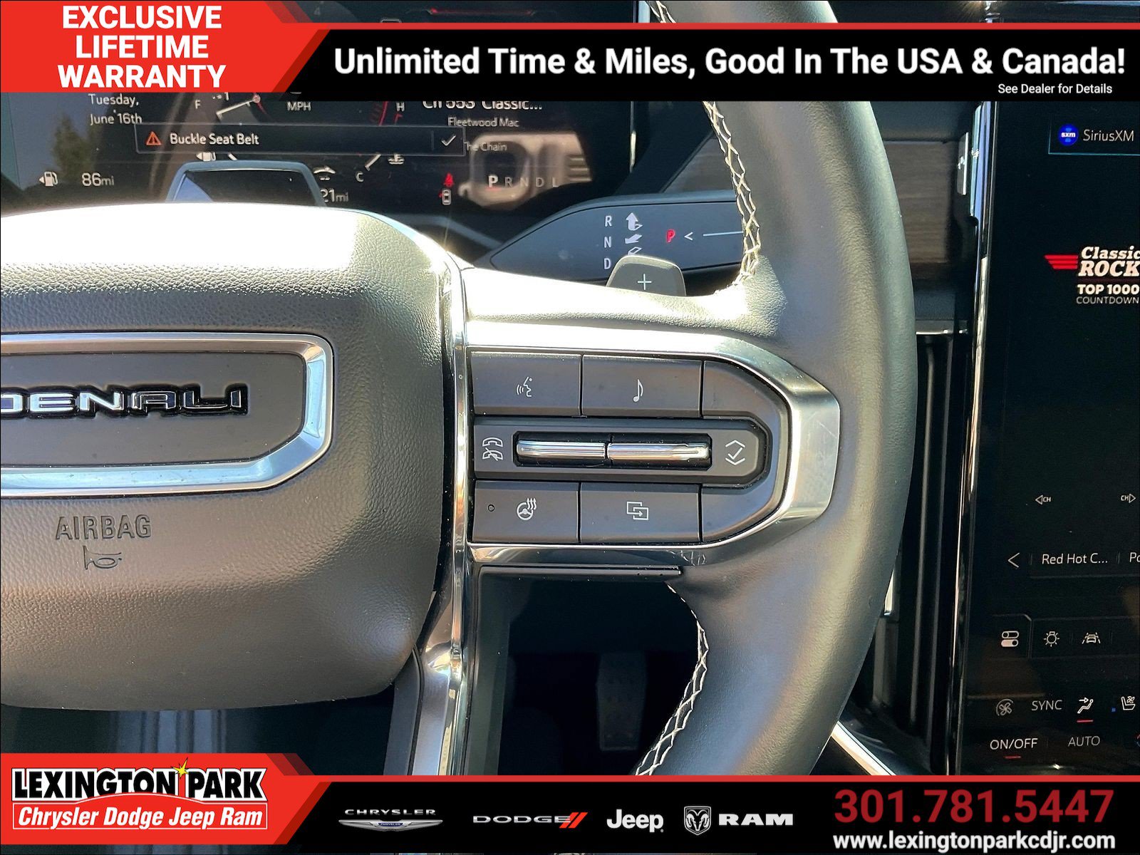 Used 2024 GMC Acadia Denali w/ Super Cruise Package FWD image 12