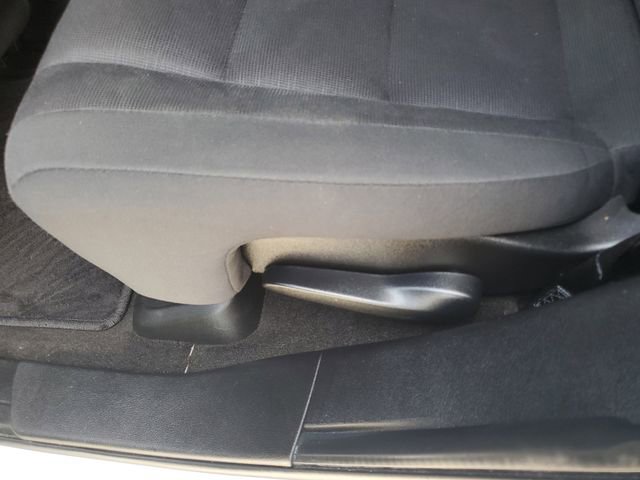 Used 2011 Jeep Grand Cherokee Laredo image 26