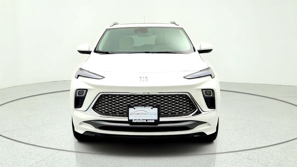 Used 2026 Buick Encore GX Avenir FWD image 2