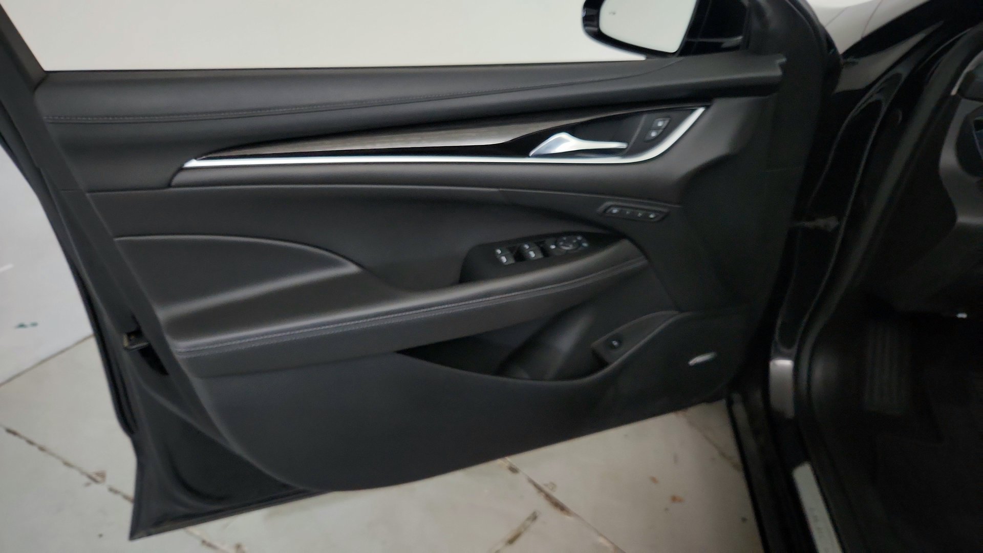Used 2019 Buick LaCrosse Essence w/ Sun and Shade Package FWD image 22