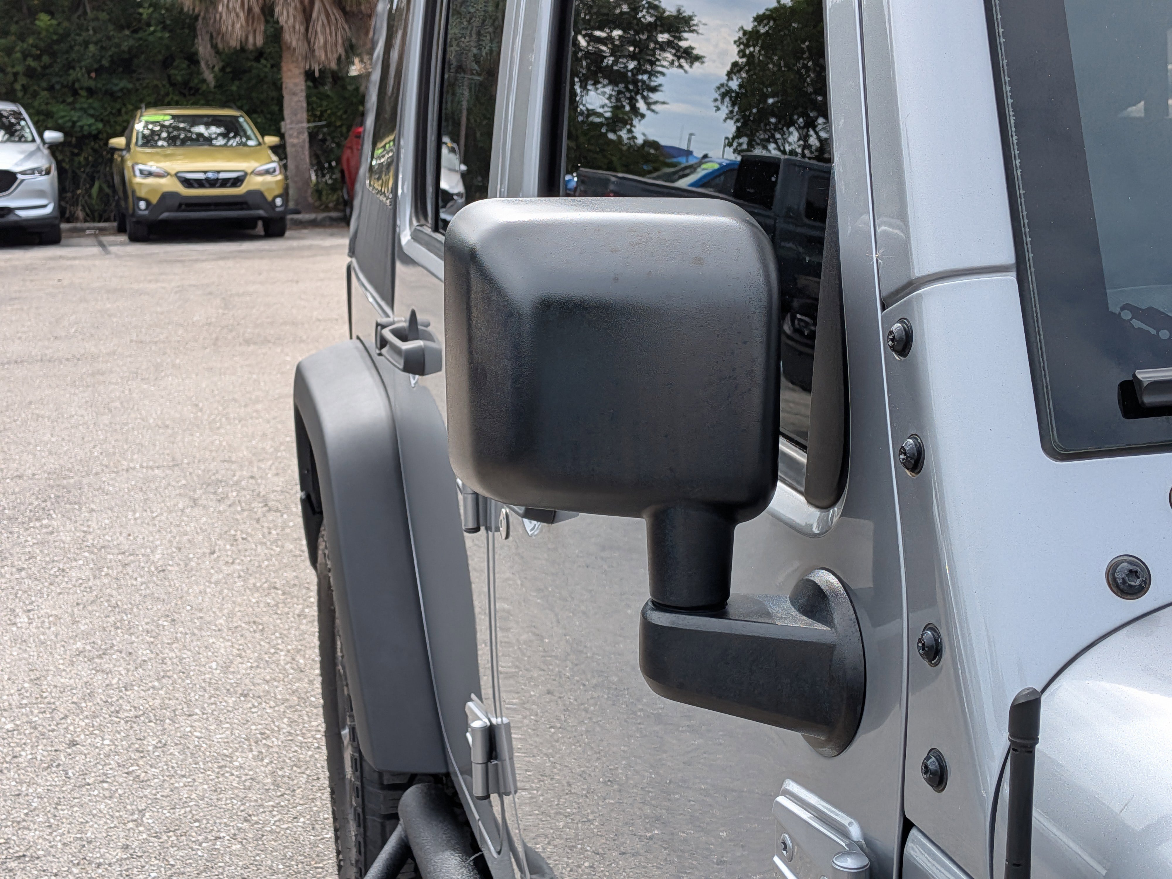 Used 2016 Jeep Wrangler Unlimited Sport w/ Connectivity Group AWD/4WD image 12