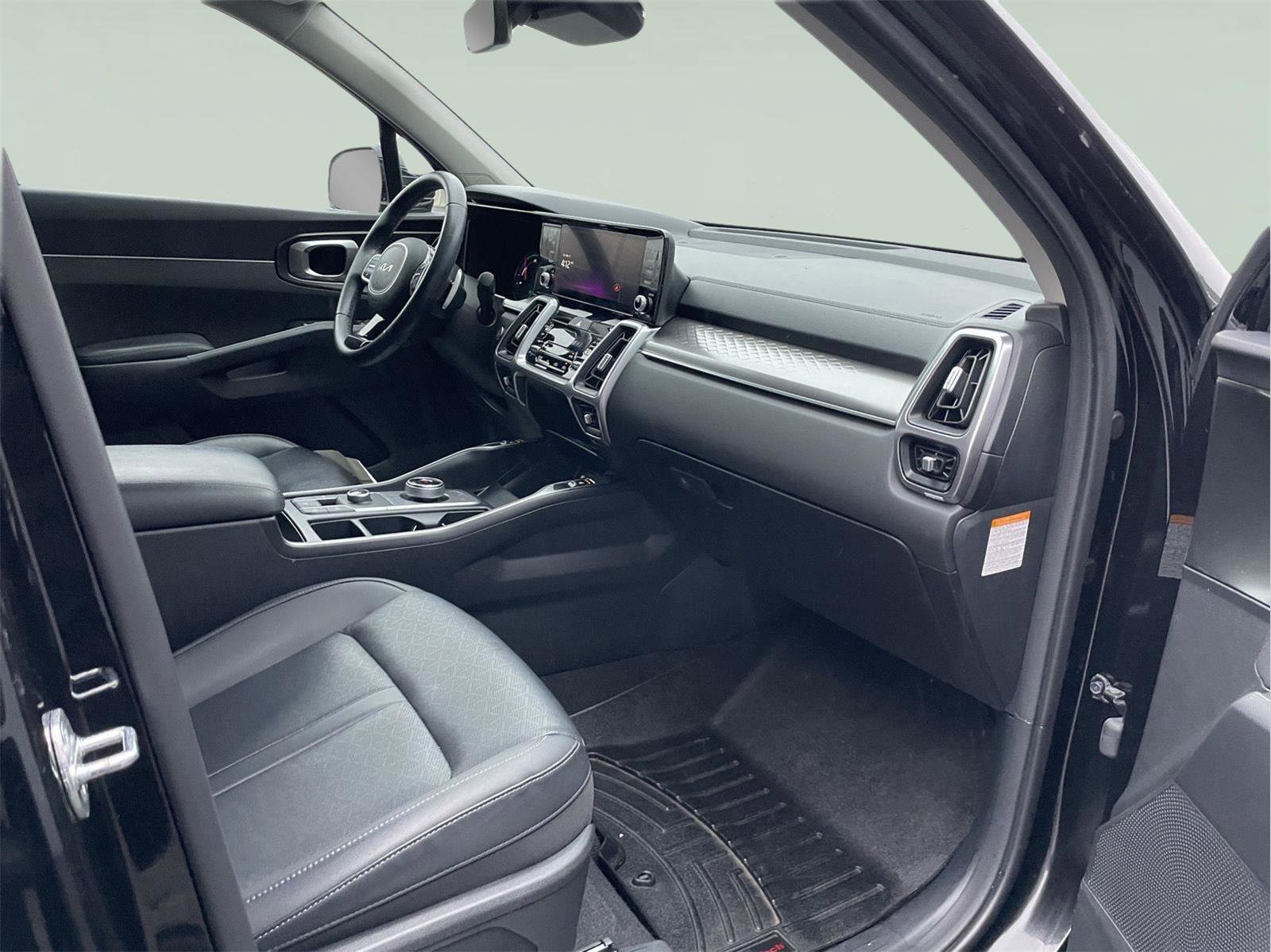 Used 2023 Kia Sorento EX image 19