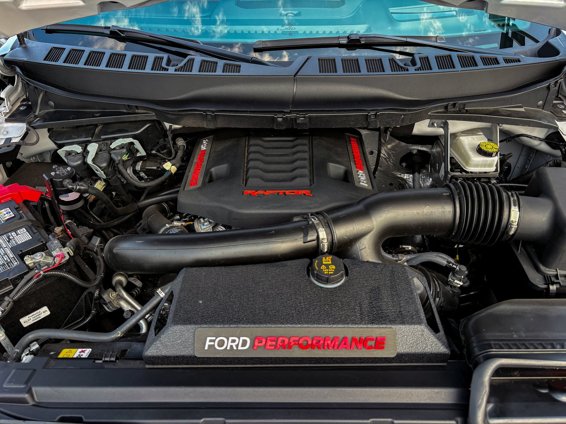 Used 2025 Ford F150 Raptor AWD/4WD image 38