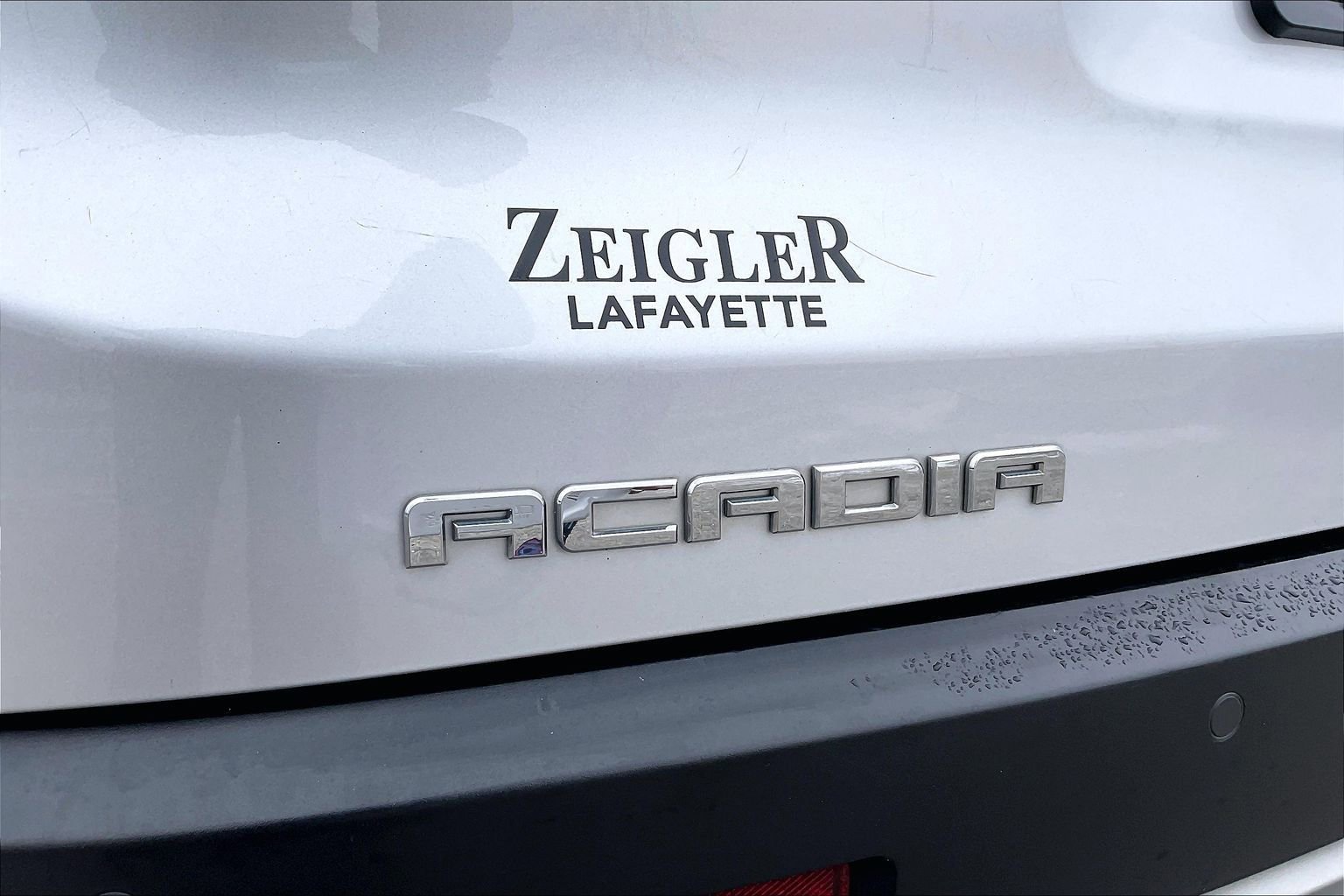 Used 2017 GMC Acadia SLT image 32