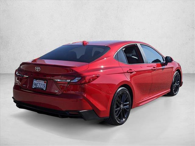 Used 2025 Toyota Camry SE image 5