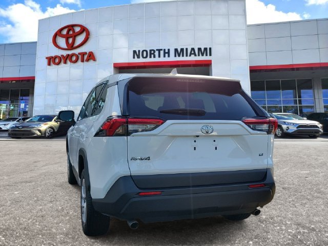 Used 2023 Toyota RAV4 LE FWD image 3