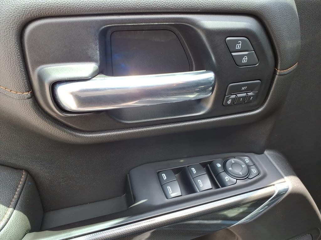 Certified 2019 GMC Sierra 1500 AT4 w/ AT4 Premium Package AWD/4WD image 21