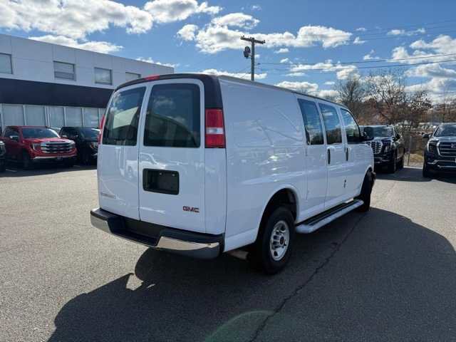 Used 2024 GMC Savana 2500 w/ Driver Convenience Package image 7