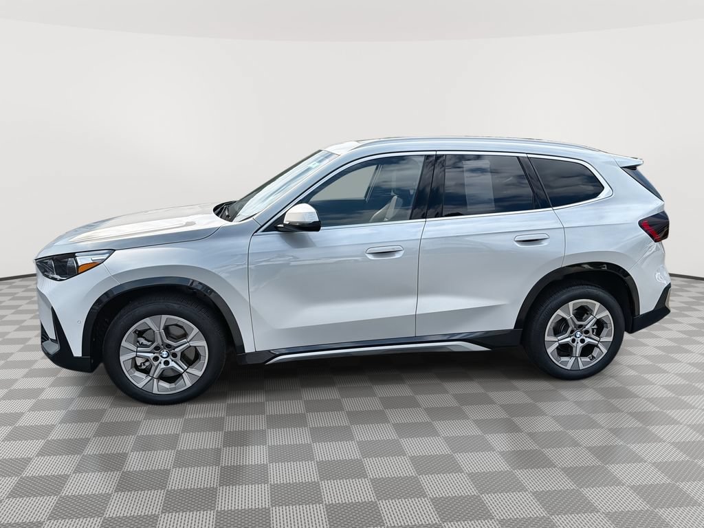 Used 2025 BMW X1 xDrive28i AWD/4WD image 1