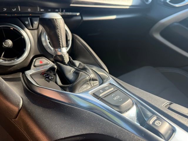 Used 2021 Chevrolet Camaro LT image 22