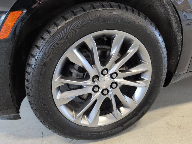 Certified 2022 Buick Enclave Avenir w/ Avenir Technology Package AWD/4WD image 9