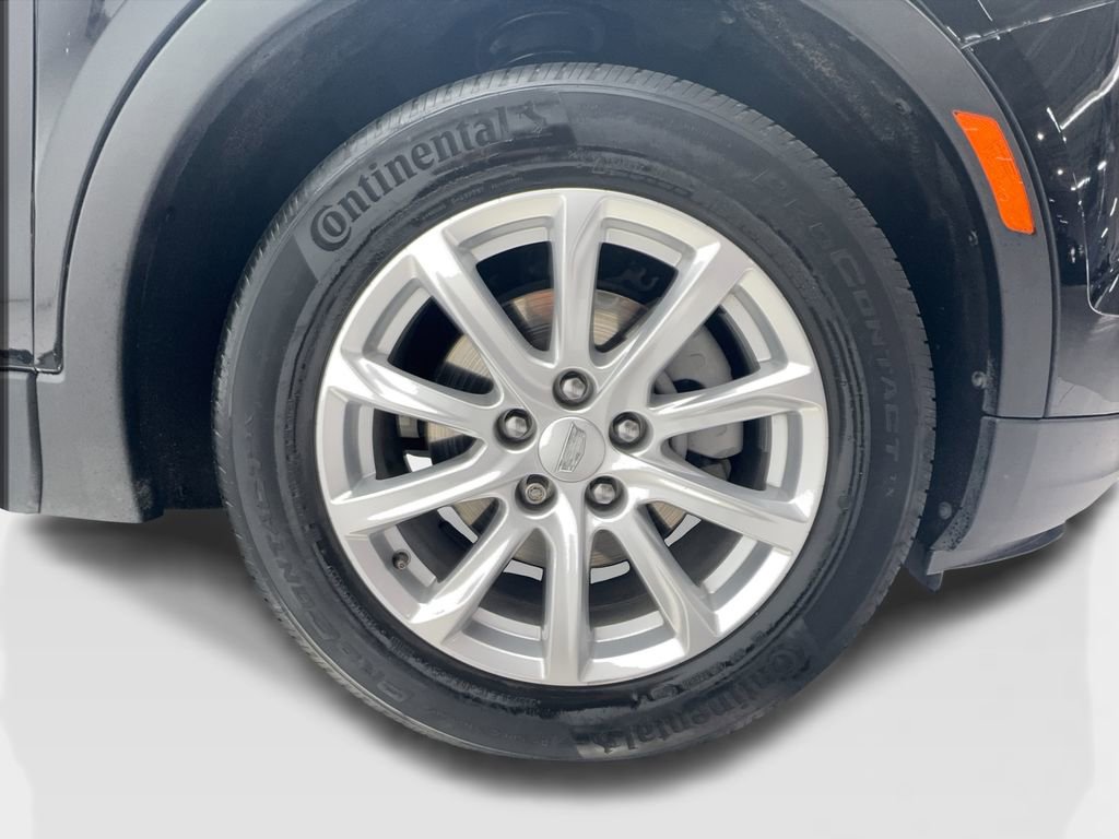 Used 2022 Cadillac XT4 Luxury w/ Cold Weather Package image 14