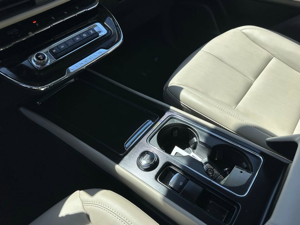 Used 2025 Lincoln Corsair FWD image 32