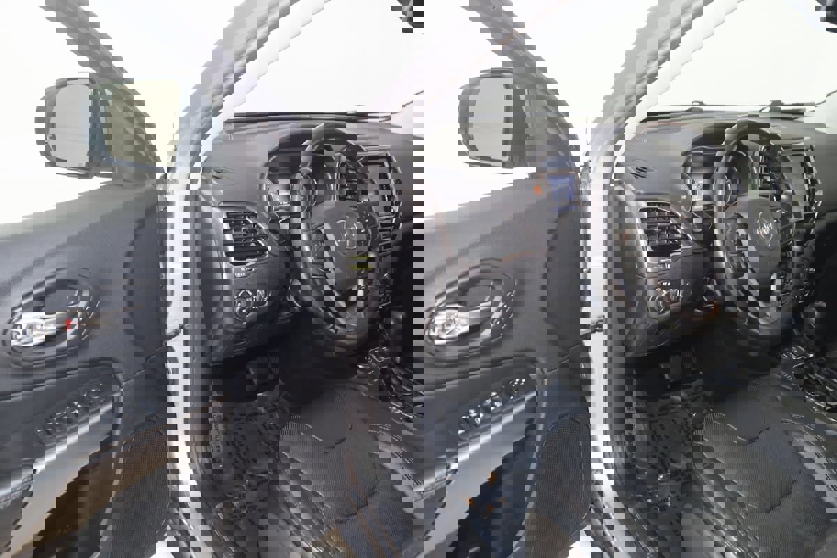 Used 2020 Jeep Cherokee Limited image 44