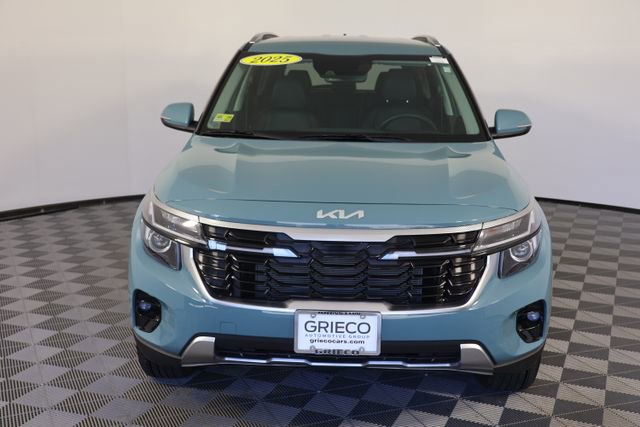 Used 2025 Kia Seltos EX image 3